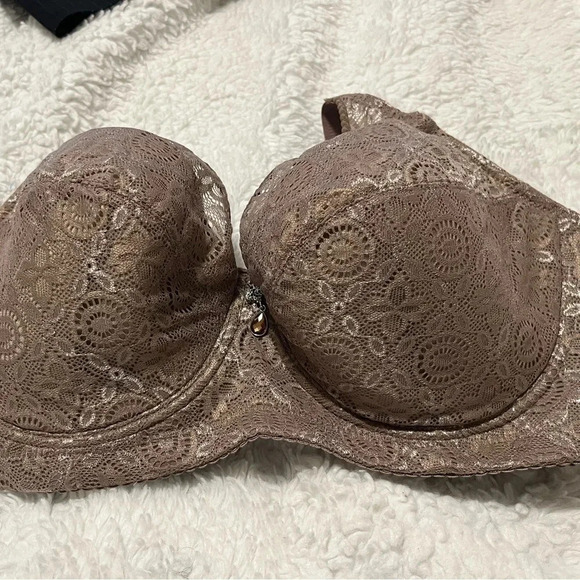 Full figure sexy lace bra with jewel emblem design size 95E (42DD) color: Cocoa - Picture 7 of 17